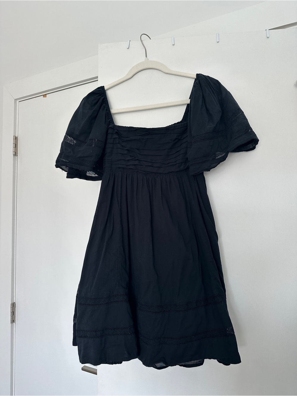 Abercrombie & Fitch Black Square-Neck Puff Sleeve Mini Dress